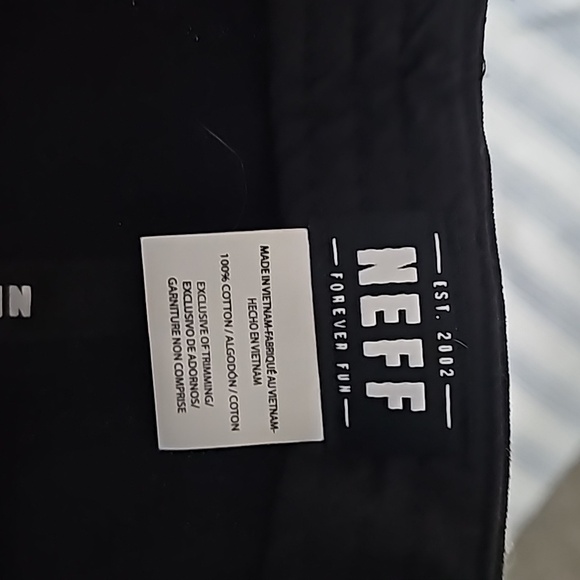 Neff hat - Picture 4 of 4